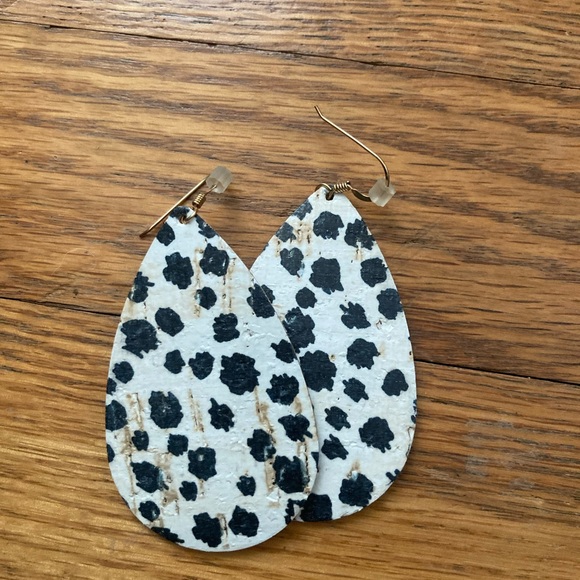 nickel and suede Jewelry - Nickel and suede leather earrings